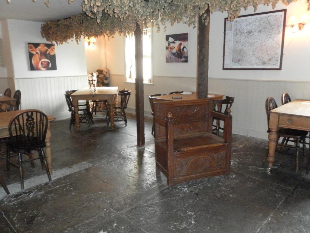 The Chetnole Inn Eksteriør bilde