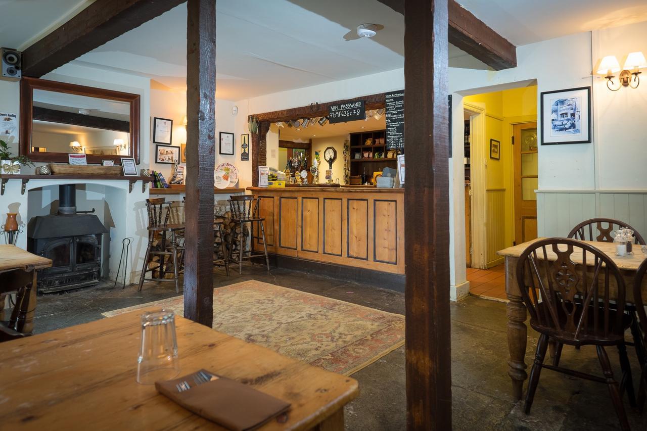 The Chetnole Inn Eksteriør bilde