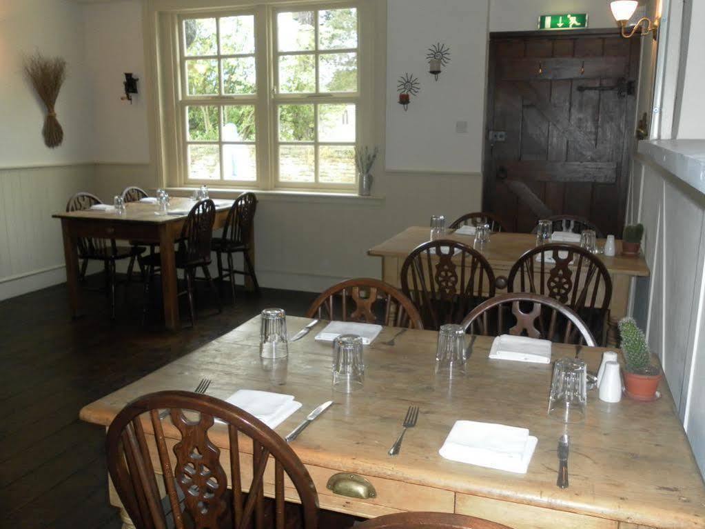 The Chetnole Inn Eksteriør bilde